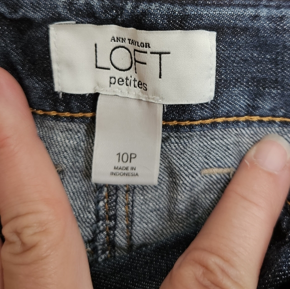 Ann Taylor Loft Jean Skirt Size 10 Petite - Picture 2 of 5